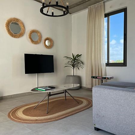 Cosy 2 Bedrooms Apts In Pereybere -Seasons Break Apartment Pereybere Beach Exteriör bild