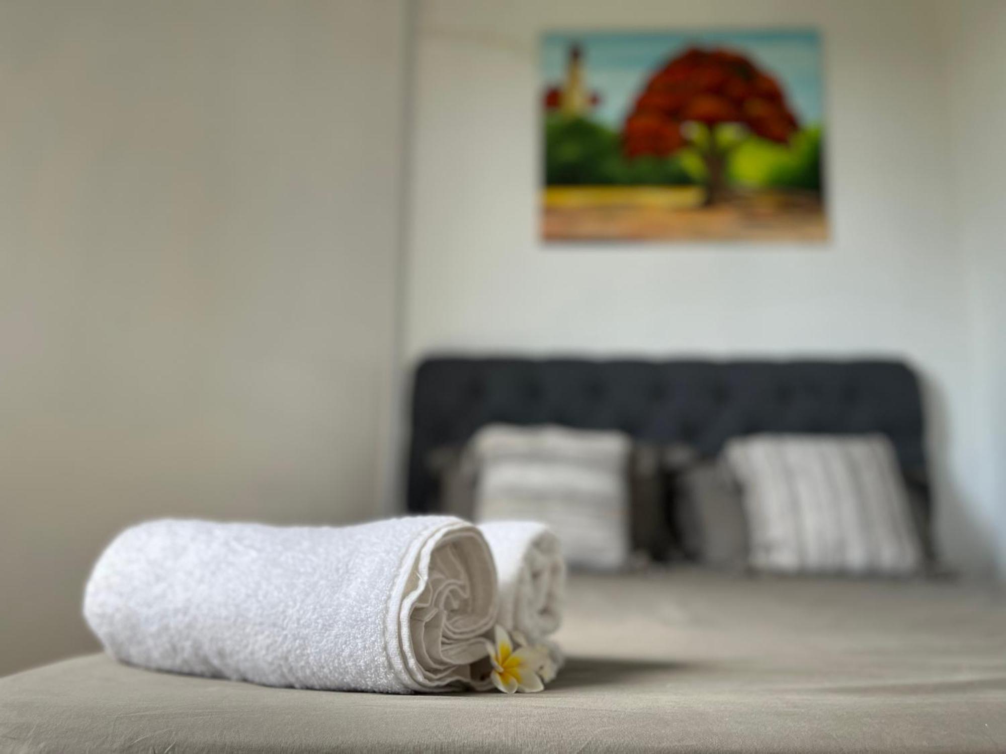 Cosy 2 Bedrooms Apts In Pereybere -Seasons Break Apartment Pereybere Beach Exteriör bild