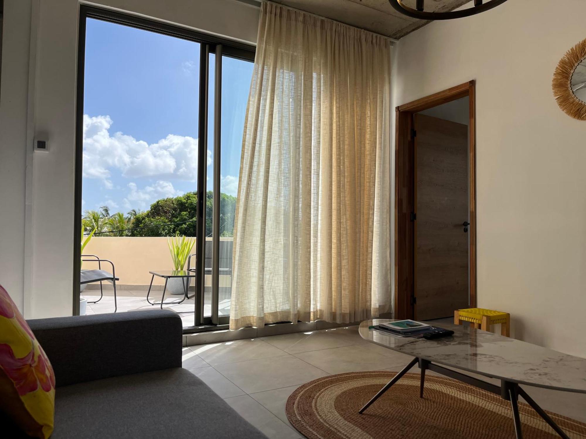 Cosy 2 Bedrooms Apts In Pereybere -Seasons Break Apartment Pereybere Beach Exteriör bild